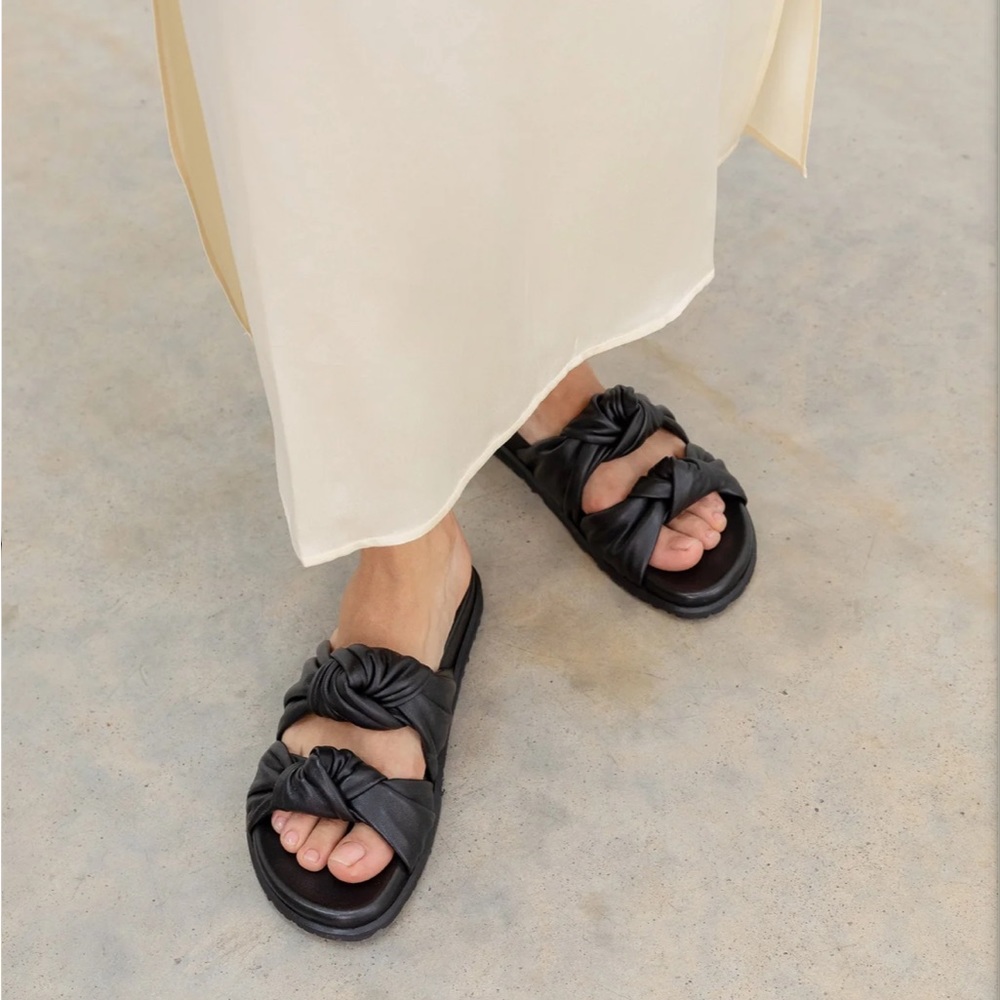 Dear Frances Tye Slide Sandal Black in Size 36